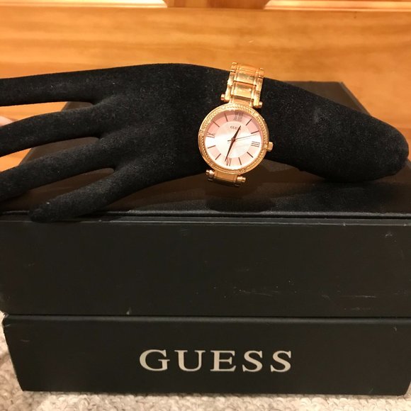 Guess Watch - Picture 10 of 14